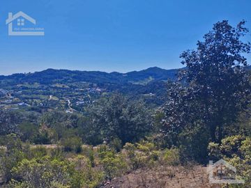 VENTA DE HERMOSO TERRENO EN BARRIO 