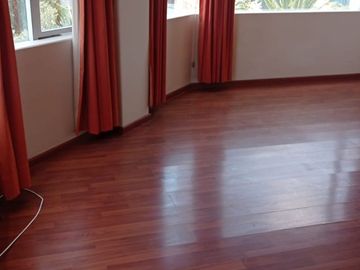 Triplex de venta amplio e iluminado departamento 4d, El Condado, seguridad