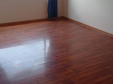 Triplex de venta amplio e iluminado departamento 4d, El Condado, seguridad