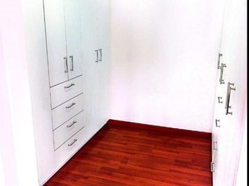 Triplex de venta amplio e iluminado departamento 4d, El Condado, seguridad