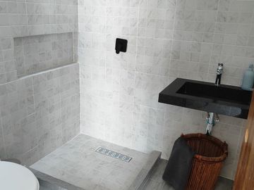 Venta de casa estilo contemporaneo en Aiyana, fraccionamiento Santa Fe en Xochitepec, Mor.