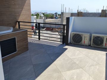 Venta de casa estilo contemporaneo en Aiyana, fraccionamiento Santa Fe en Xochitepec, Mor.