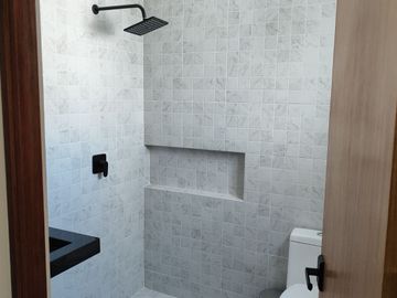 Venta de casa estilo contemporaneo en Aiyana, fraccionamiento Santa Fe en Xochitepec, Mor.