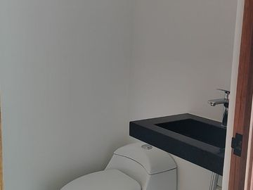 Venta de casa estilo contemporaneo en Aiyana, fraccionamiento Santa Fe en Xochitepec, Mor.