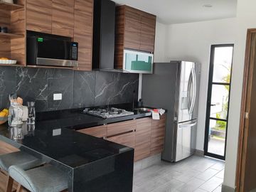 Venta de casa estilo contemporaneo en Aiyana, fraccionamiento Santa Fe en Xochitepec, Mor.