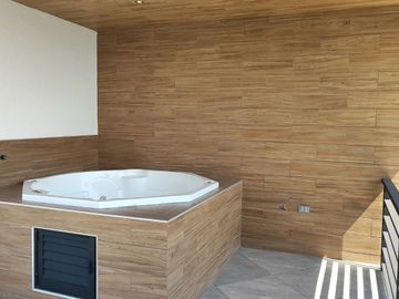 Venta de casa estilo contemporaneo en Aiyana, fraccionamiento Santa Fe en Xochitepec, Mor.