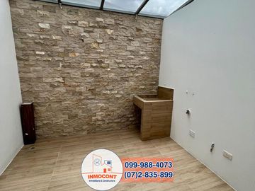 Casa moderna con amplia área verde, Sector Río Amarillo C802