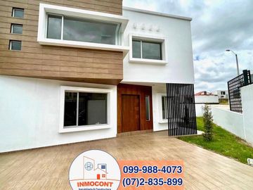 Casa moderna con amplia área verde, Sector Río Amarillo C802