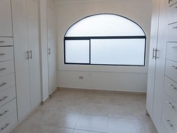 CASA DE VENTA EN VALLE DE LOS CHILLOS