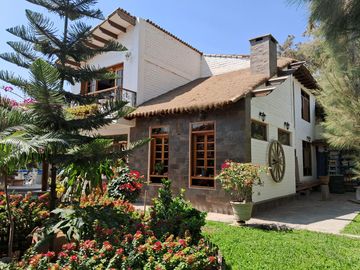 VENTA CASA EN PACHACAMAC