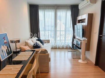 ++ For Sale ++ Rhythm Sathorn with River view! 45.09 sqm. North Building 19st floor, fully furnished BTS Saphan Taksin, Sathorn, Silom