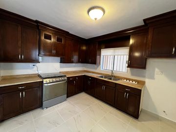 Casa en renta muy amplia en Villas del Mediterráneo