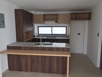 Hermosas Casas de Venta en urbanización en Zona Norte Portoviejo