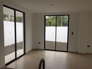 Hermosas Casas de Venta en urbanización en Zona Norte Portoviejo