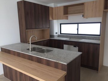 Hermosas Casas de Venta en urbanización en Zona Norte Portoviejo