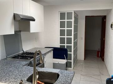RENTA DE CASA SIN MUEBLES, UNA PLANTA