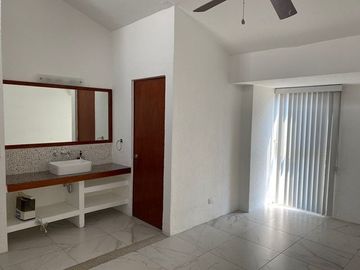 RENTA DE CASA SIN MUEBLES, UNA PLANTA