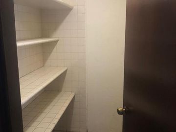 Casa en venta en coto en Av. Naciones Unidas