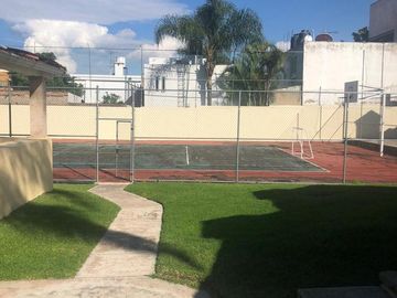 Casa en venta en coto en Av. Naciones Unidas