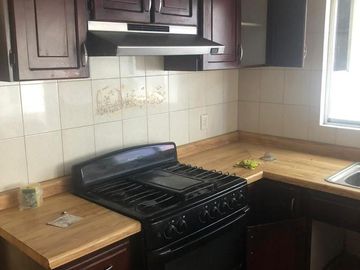 Casa en venta en coto en Av. Naciones Unidas