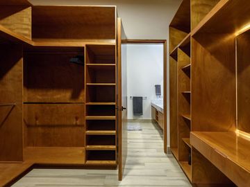 CASA DE LUJO EN VENTA EN PORTAL DEL NORTE