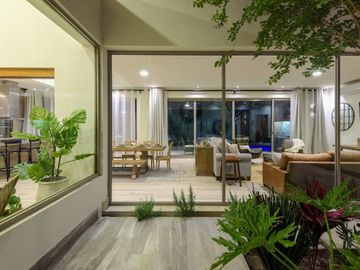 CASA DE LUJO EN VENTA EN PORTAL DEL NORTE