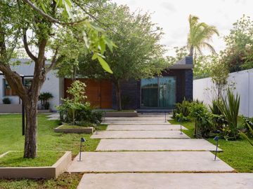 CASA DE LUJO EN VENTA EN PORTAL DEL NORTE