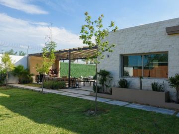 CASA DE LUJO EN VENTA EN PORTAL DEL NORTE