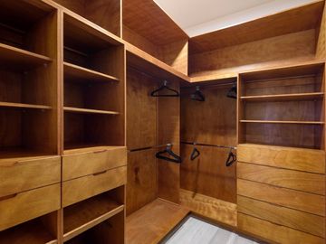 CASA DE LUJO EN VENTA EN PORTAL DEL NORTE