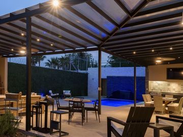 CASA DE LUJO EN VENTA EN PORTAL DEL NORTE