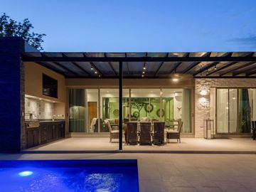 CASA DE LUJO EN VENTA EN PORTAL DEL NORTE