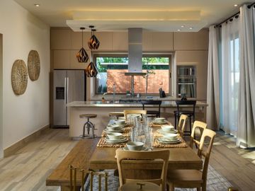 CASA DE LUJO EN VENTA EN PORTAL DEL NORTE
