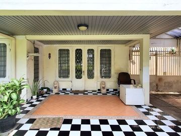 RUMAH SANGAT MENARIK at Jl CIKINI / MENTENG (ZONA KOMERSIAL)