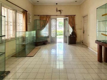 RUMAH SANGAT MENARIK at Jl CIKINI / MENTENG (ZONA KOMERSIAL)