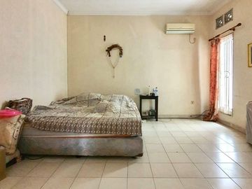RUMAH SANGAT MENARIK at Jl CIKINI / MENTENG (ZONA KOMERSIAL)