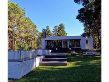 VENTA DE CASA EN VILLAROBLES - PARTIDO DE LA COSTA