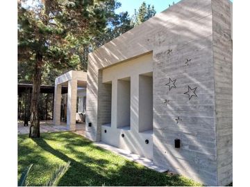 VENTA DE CASA EN VILLAROBLES - PARTIDO DE LA COSTA
