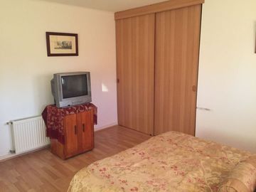 SE VENDE O ARRIENDA CASA CON TERRENO DE 60.000 M2,PLANO PISCINA POZO CASA PPAL DE DOS PISOS AVALUO FISCAL UF.14.450 VENTA UF 11.000  DORM.6  ARRIENDO $3.200.000