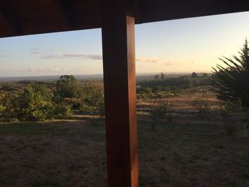 SE VENDE O ARRIENDA CASA CON TERRENO DE 60.000 M2,PLANO PISCINA POZO CASA PPAL DE DOS PISOS AVALUO FISCAL UF.14.450 VENTA UF 11.000  DORM.6  ARRIENDO $3.200.000