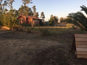 SE VENDE O ARRIENDA CASA CON TERRENO DE 60.000 M2,PLANO PISCINA POZO CASA PPAL DE DOS PISOS AVALUO FISCAL UF.14.450 VENTA UF 11.000  DORM.6  ARRIENDO $3.200.000
