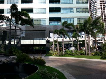 Good Deal: Fully-furnished 2BR Loft Unit in Edades Tower, Rockwell Center Makati