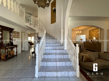 CASA EN VENTA EN LA CAÑADA CON PATIO MUY AMPLIO