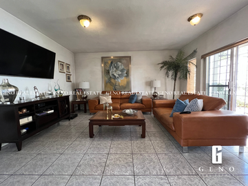CASA EN VENTA EN LA CAÑADA CON PATIO MUY AMPLIO