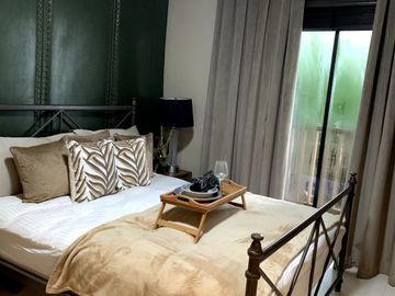 ALPINE VILLAS - BRIENZ (GALLERY 3-C, STUDIO W/BALCONY)