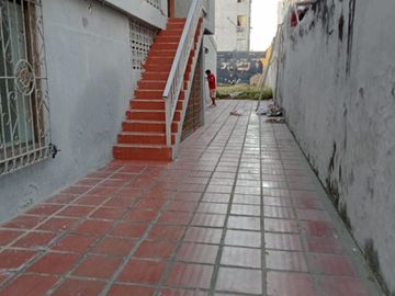 CASA LOTE EN VENTA BARRIO RESIDENCIAL CASTILLO GRANDE CERCA AL MAR .