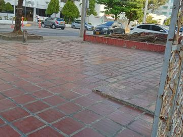 CASA LOTE EN VENTA BARRIO RESIDENCIAL CASTILLO GRANDE CERCA AL MAR .