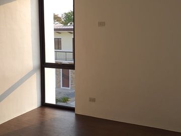 The Elegant 2 Storey House for Sale in Anyana Enclave