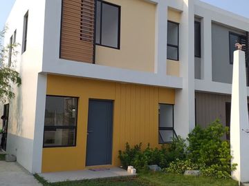 The Elegant 2 Storey House for Sale in Anyana Enclave