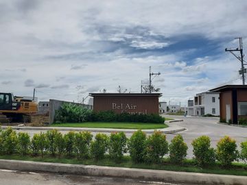 The Elegant 2 Storey House for Sale in Anyana Enclave