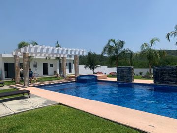 VENTA DE QUINTA CAMPESTRE EN CARRETERA NACIONAL, CERCA DEL BIOPARQUE ESTRELLA EN MONTEMORELOS NL